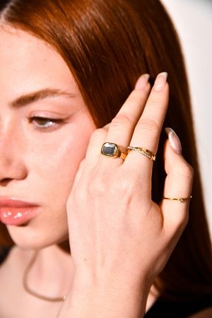 WOMEN - ACCESSORIES